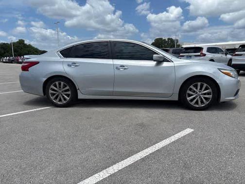 Brilliant Silver 2017 Nissan Altima 2.5 SV