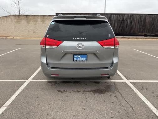 2014 Toyota Sienna LE