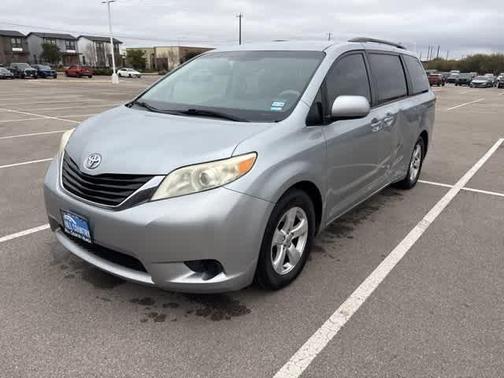 2014 Toyota Sienna LE