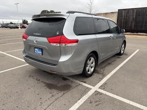 2014 Toyota Sienna LE