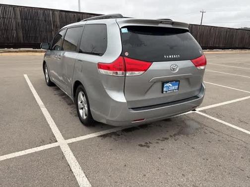 2014 Toyota Sienna LE