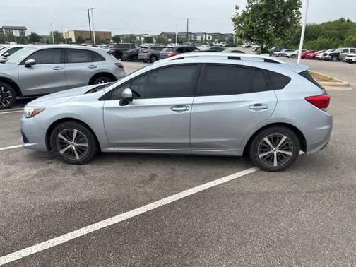 Ice Silver Metallic 2022 Subaru Impreza Premium