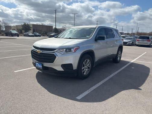 Silver Ice Metallic 2018 Chevrolet Traverse LS