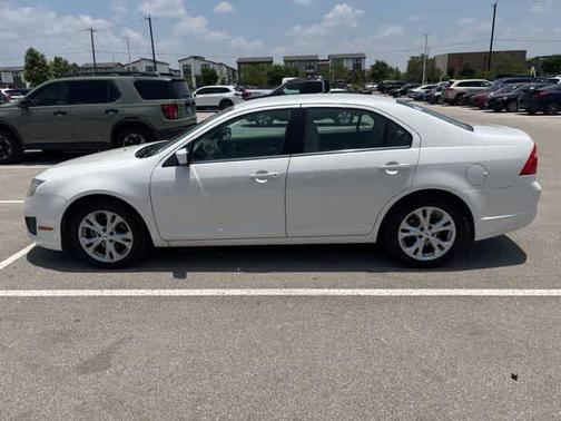 White Platinum Tri-Coat Metallic 2012 Ford Fusion SE