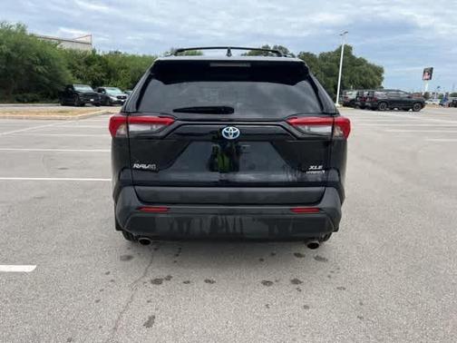 2023 Toyota RAV4 Hybrid XLE