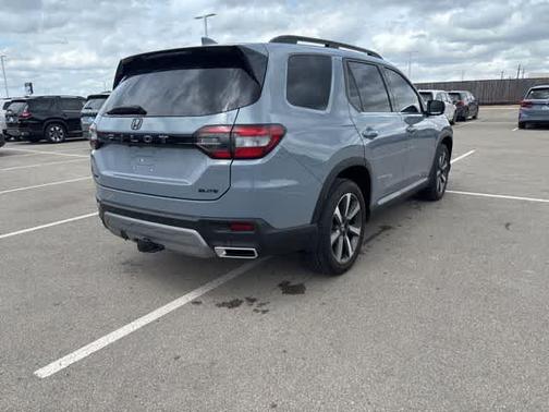 Sonic Gray Pearl 2025 Honda Pilot Elite