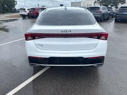Glacial White Pearl 2022 Kia K5 LXS