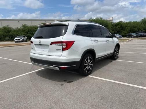 2022 Honda Pilot Touring 7-Passenger