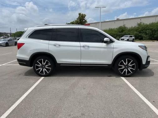 2022 Honda Pilot Touring 7-Passenger