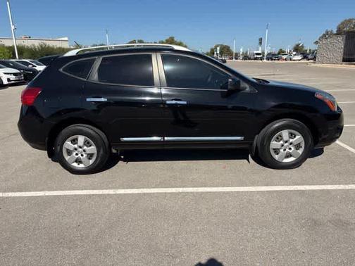 Super Black 2014 Nissan Rogue Select S