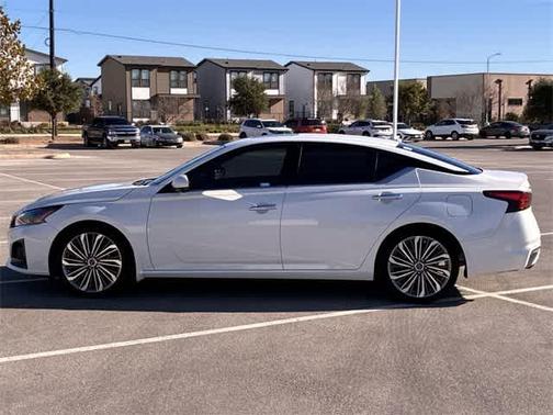 2023 Nissan Altima 2.5 SL