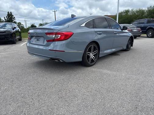 Sonic Gray Pearl 2022 Honda Accord Touring 2.0T