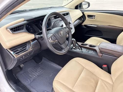 2018 Toyota Avalon XLE