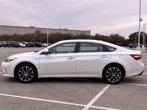 2018 Toyota Avalon XLE