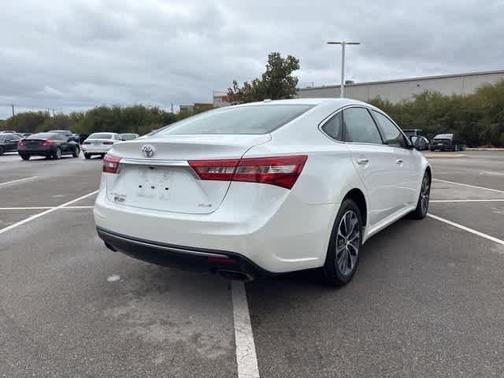 2018 Toyota Avalon XLE