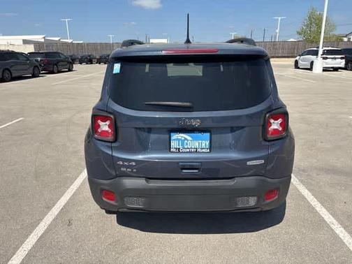 Slate Blue Pearlcoat 2022 Jeep Renegade Latitude