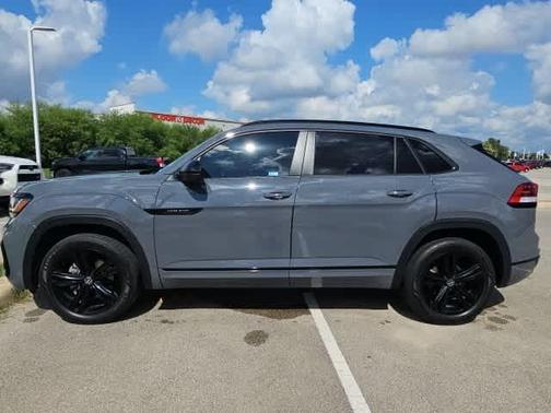 2023 Volkswagen Atlas Cross Sport 3.6 V6 SEL R-Line Black