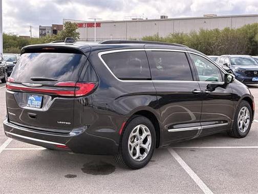 2023 Chrysler Pacifica Limited