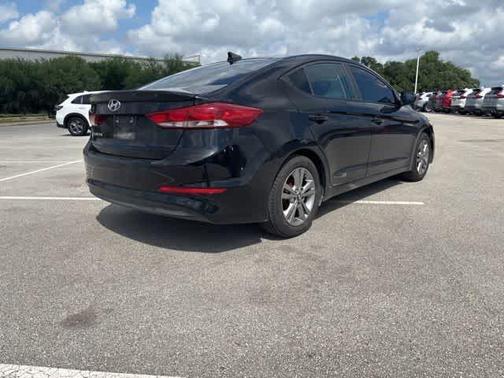 Diamond Black 2017 Hyundai ELANTRA Value Edition