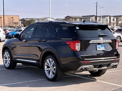 2022 Ford Explorer Platinum