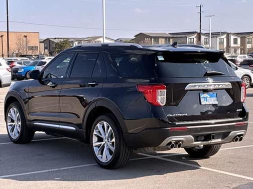 2022 Ford Explorer Platinum