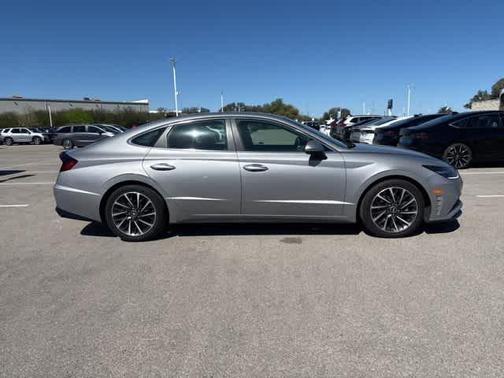 2023 Hyundai SONATA Limited