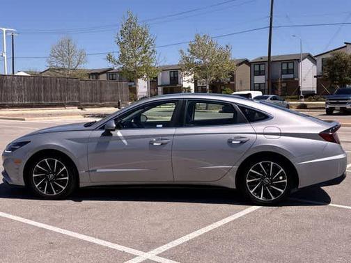 2023 Hyundai SONATA Limited