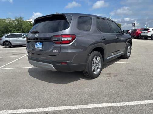 Modern Steel Metallic 2025 Honda Pilot EX-L