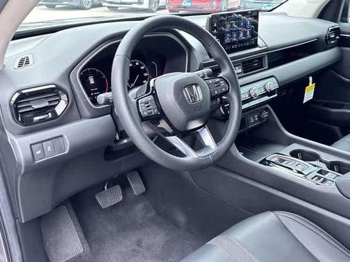 Modern Steel Metallic 2025 Honda Pilot EX-L