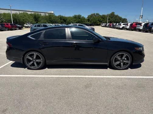 Crystal Black Pearl 2024 Honda Accord Hybrid Sport