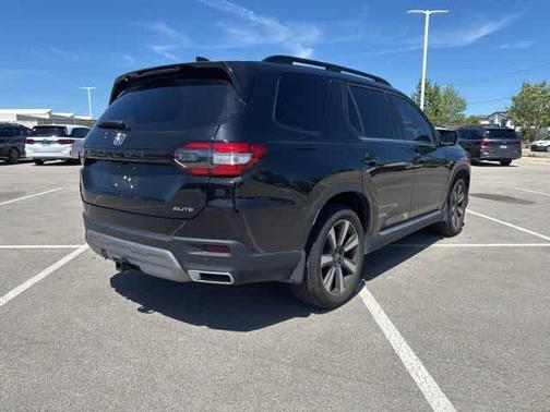 Crystal Black Pearl 2025 Honda Pilot Elite