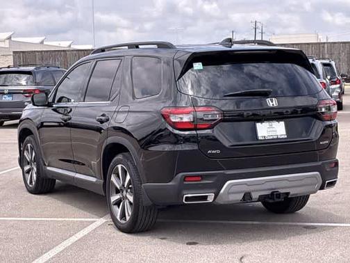 Crystal Black Pearl 2025 Honda Pilot Elite