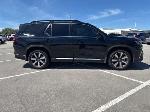 Crystal Black Pearl 2025 Honda Pilot Elite