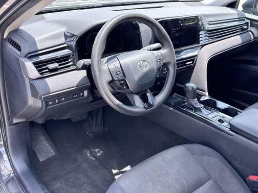 UNDERGROUND 2025 Toyota Camry LE