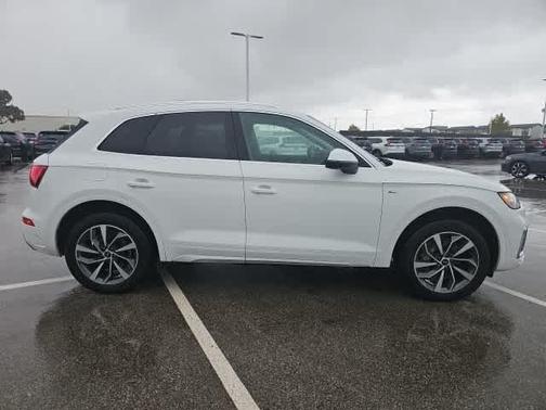 2023 Audi Q5 45 S line Premium Plus