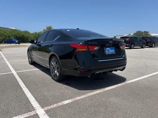 2023 Nissan Altima 2.0 SR