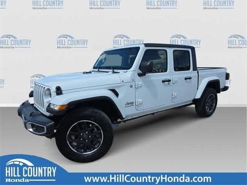 2023 Jeep Gladiator Overland