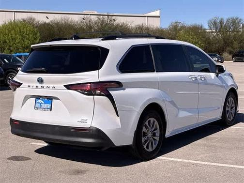 2022 Toyota Sienna XLE