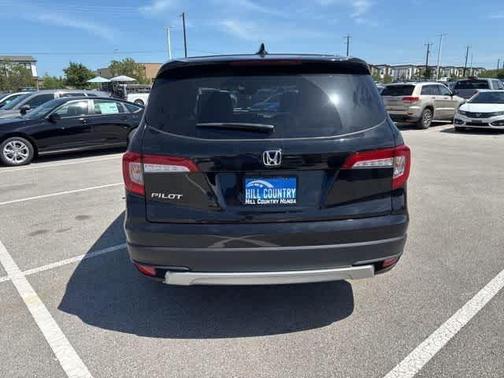 Crystal Black Pearl 2022 Honda Pilot EX-L