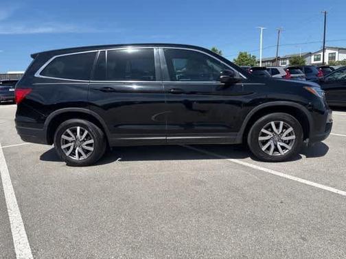 Crystal Black Pearl 2022 Honda Pilot EX-L
