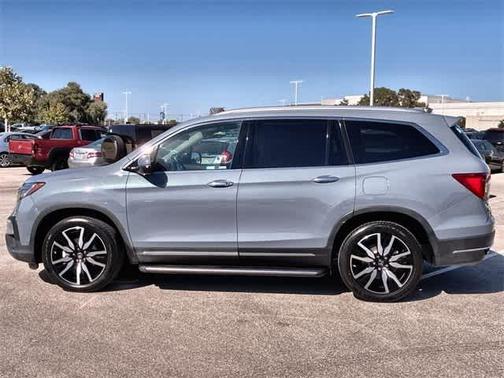 2022 Honda Pilot Touring 7-Passenger