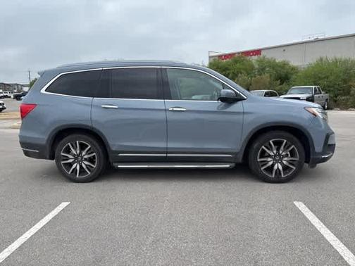 2022 Honda Pilot Touring 7-Passenger
