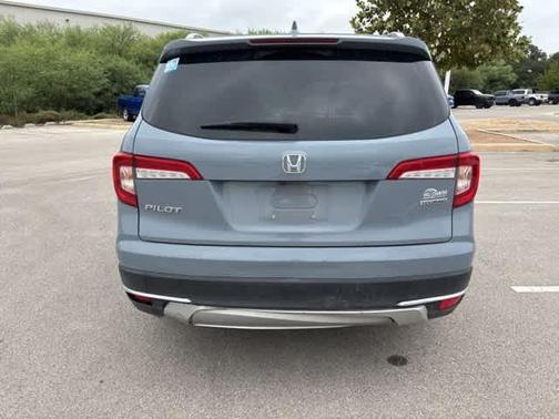 2022 Honda Pilot Touring 7-Passenger
