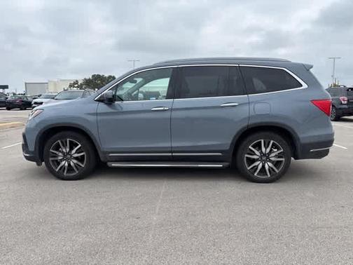 2022 Honda Pilot Touring 7-Passenger