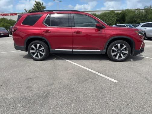 Radiant Red Metallic II 2025 Honda Pilot Touring
