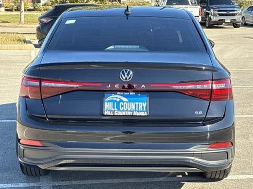 Deep Black Pearl Effect 2026 Volkswagen Jetta 1.5T SE