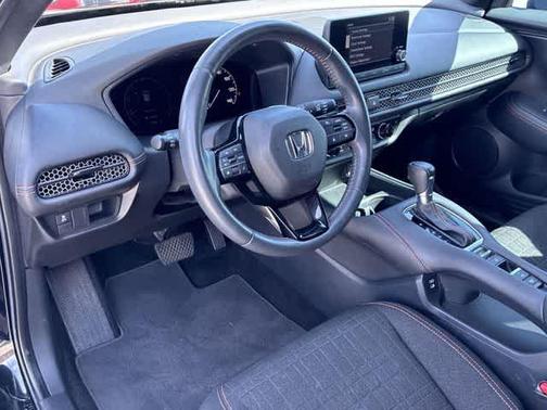 Crystal Black Pearl 2025 Honda HR-V Sport