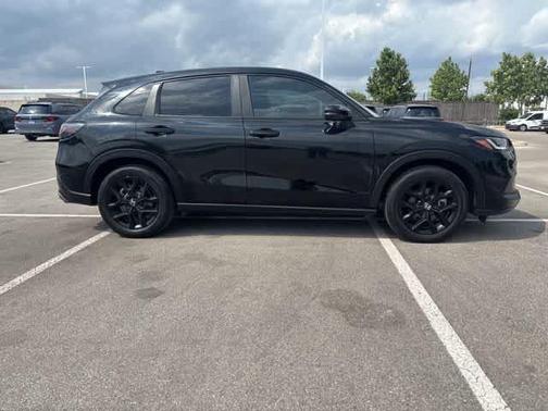 Crystal Black Pearl 2025 Honda HR-V Sport