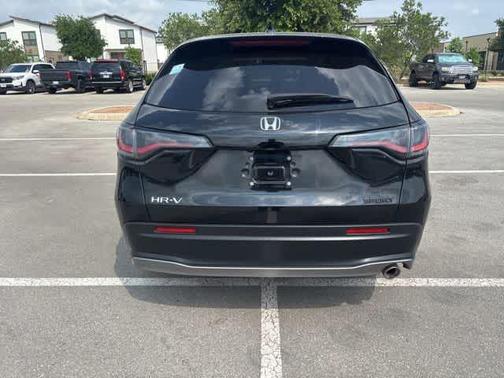 Crystal Black Pearl 2025 Honda HR-V Sport