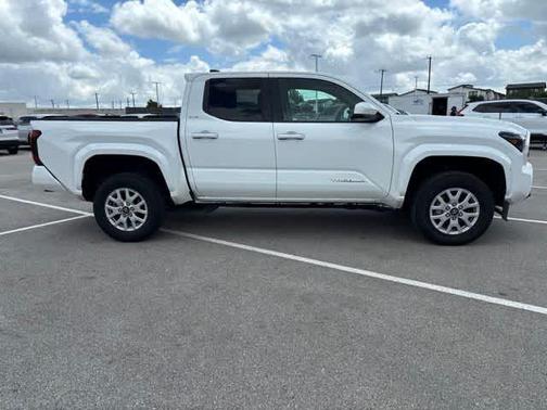 Ice 2025 Toyota Tacoma SR5